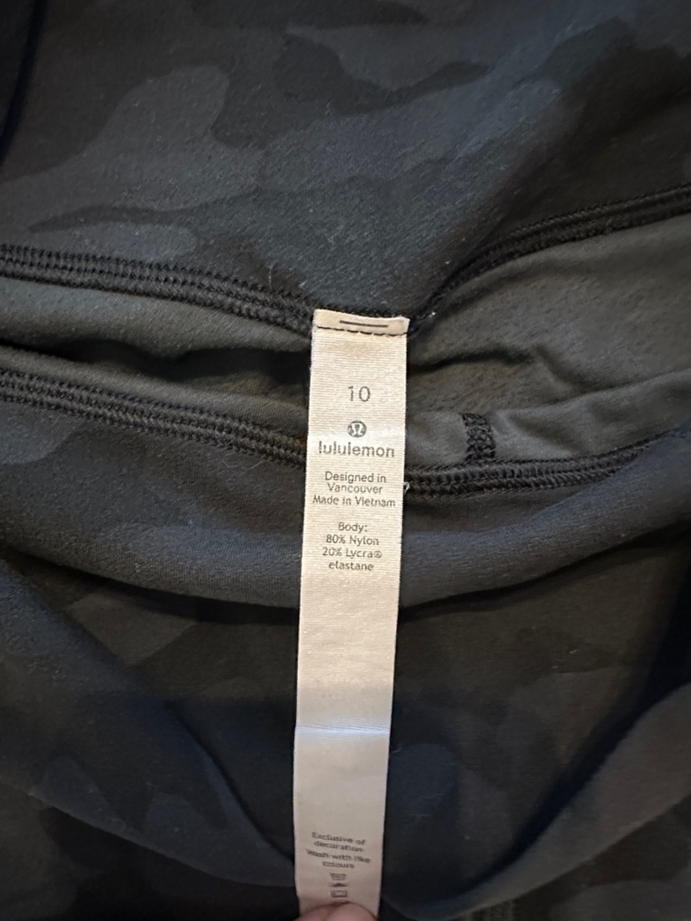 Lululemon leggings size 10 - Picture 3 of 4